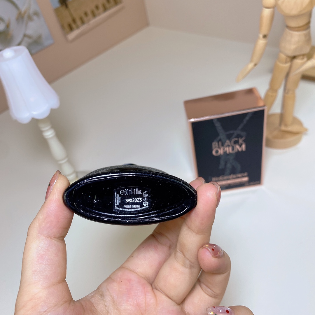 Saint Laurent perfume
